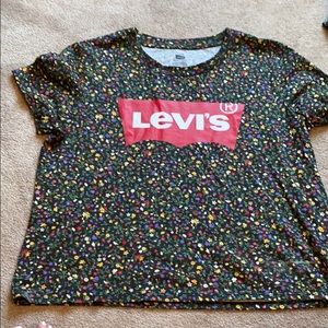 Floral Levi’s t-shirt